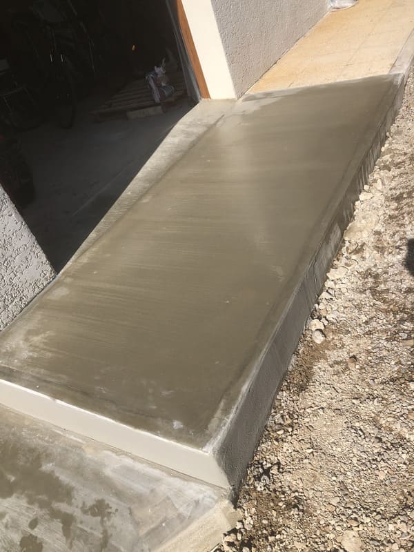 Photo d'un seuil de garage après travaux